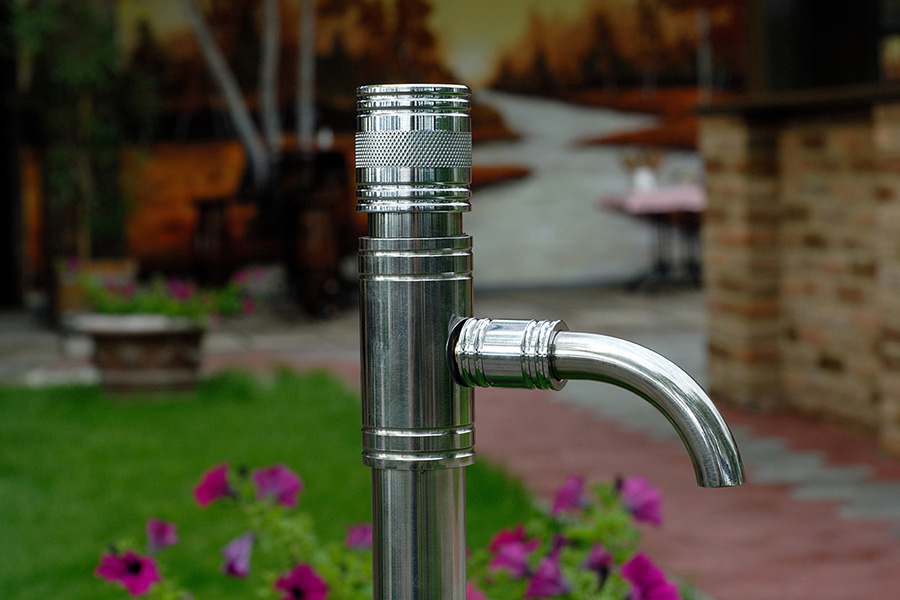 Smart outdoor faucet